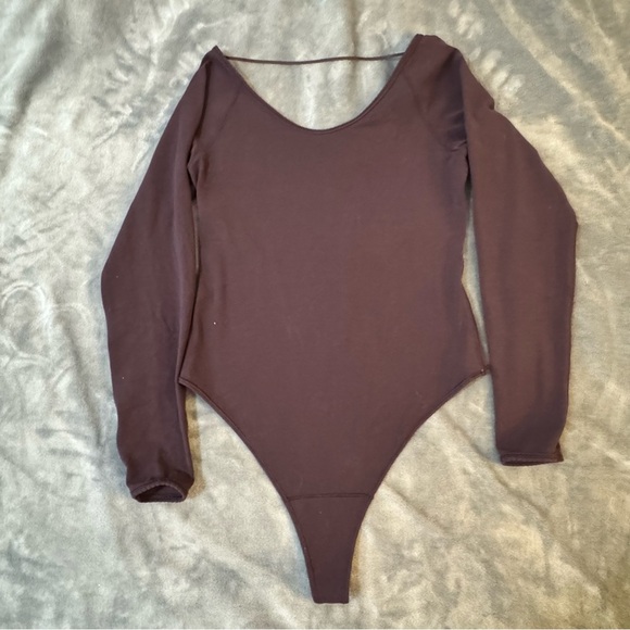 Lululemon Full Freedom Bodysuit
Black Cherry
#121 - Picture 2 of 6